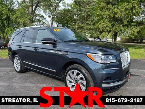 Flight Blue Metallic Clearcoat 2024 Lincoln Navigator Premiere