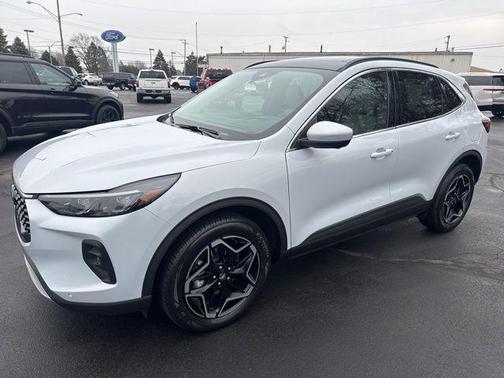 2026 Ford Escape Platinum