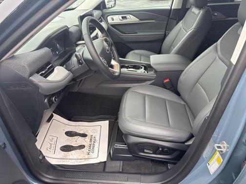 2026 Ford Explorer Active (200A)