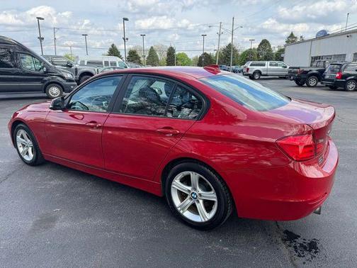 Melbourne Red Metallic 2015 BMW 320 i