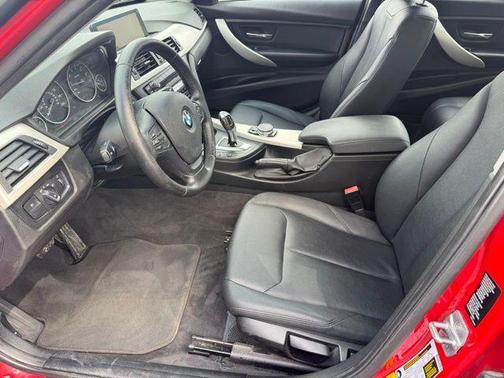 Melbourne Red Metallic 2015 BMW 320 i