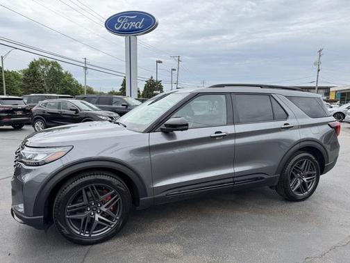 2025 Ford Explorer ST