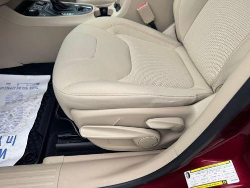 Velvet Red Pearlcoat 2019 Jeep Cherokee Latitude