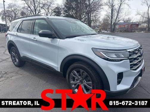 Space White Metallic 2026 Ford Explorer Active