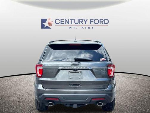 Magnetic 2019 Ford Explorer XLT