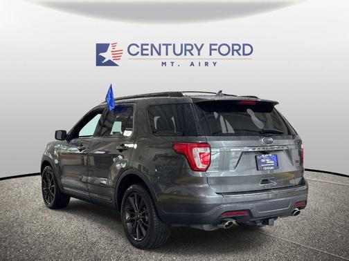 Magnetic 2019 Ford Explorer XLT