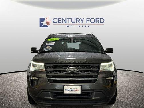 Magnetic 2019 Ford Explorer XLT