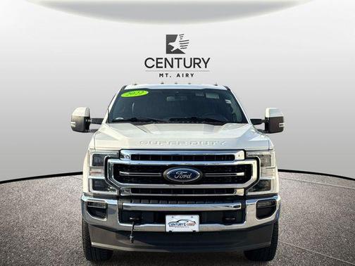 White Metallic 2022 Ford F-350 Lariat Super Duty