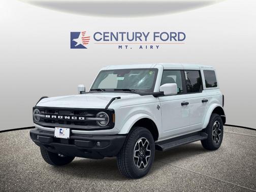 Oxford White 2026 Ford Bronco Outer Banks