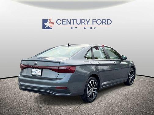 Platinum Gray Metallic 2025 Volkswagen Jetta 1.5T SE