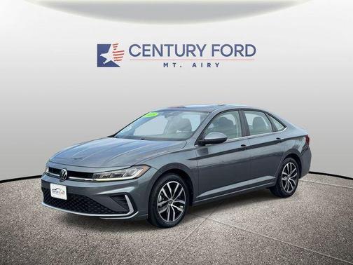 Platinum Gray Metallic 2025 Volkswagen Jetta 1.5T SE