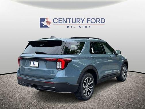 Vapor Blue Metallic 2026 Ford Explorer ST-Line