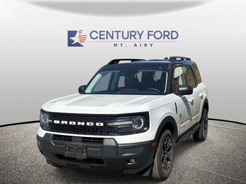 Oxford White 2025 Ford Bronco Sport Outer Banks