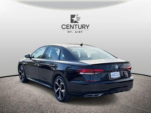 2020 Volkswagen Passat 2.0T R-Line
