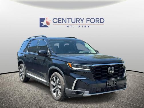 Crystal Black Pearl 2024 Honda Pilot Elite