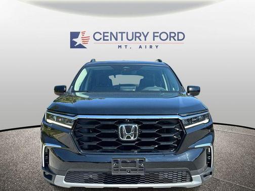 Crystal Black Pearl 2024 Honda Pilot Elite