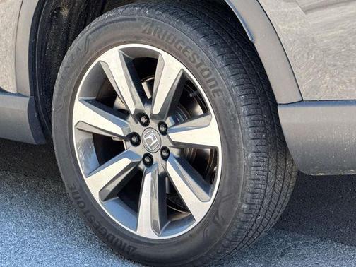 Crystal Black Pearl 2024 Honda Pilot Elite