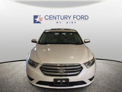 White Platinum Clearcoat Metallic 2016 Ford Taurus SEL