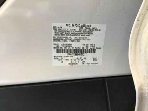 White Platinum Clearcoat Metallic 2016 Ford Taurus SEL