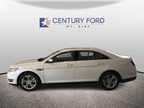 White Platinum Clearcoat Metallic 2016 Ford Taurus SEL