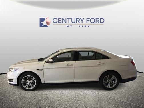 White Platinum Clearcoat Metallic 2016 Ford Taurus SEL
