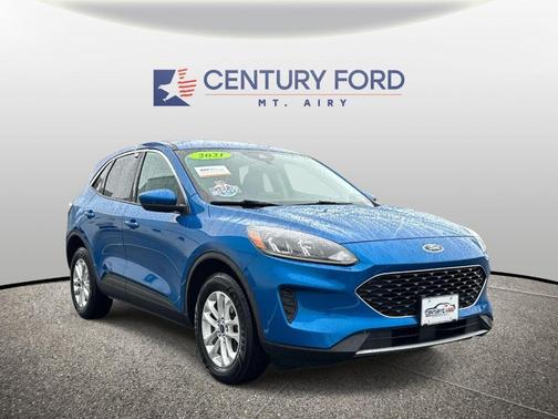 Blue Metallic 2021 Ford Escape SE
