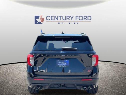 Black Metallic 2022 Ford Explorer ST
