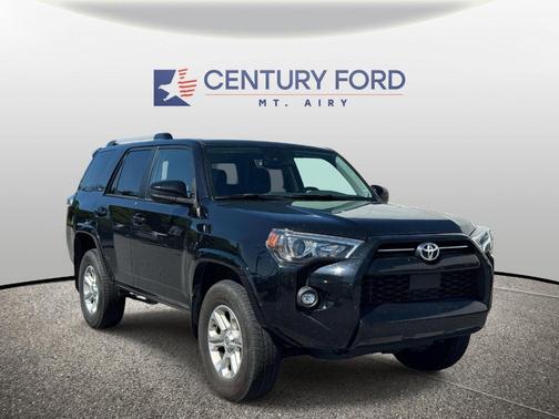 Midnight Black Metallic 2024 Toyota 4Runner SR5