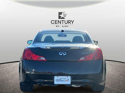 2010 INFINITI G37 Sport