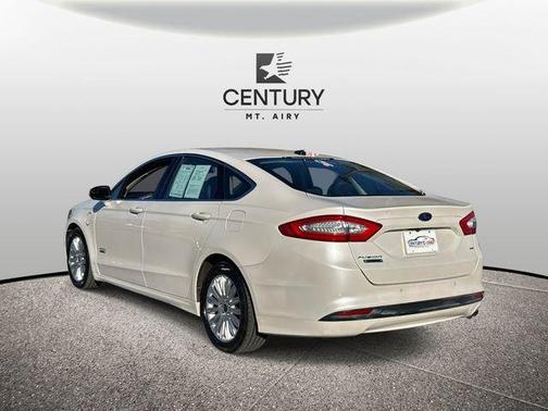 2016 Ford Fusion Energi SE Luxury
