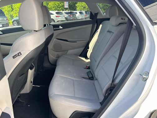 White Pearl 2019 Hyundai TUCSON SEL