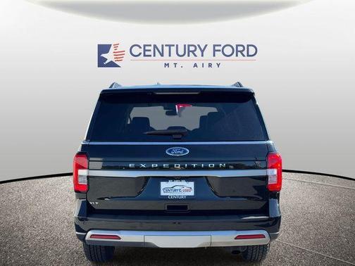 Black Metallic 2024 Ford Expedition XLT