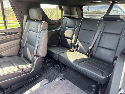 Crystal White Tri-Coat 2022 Cadillac Escalade Sport