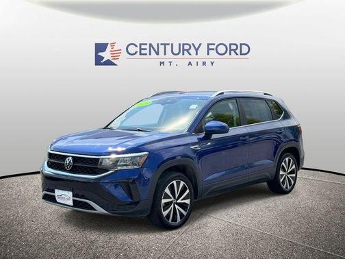 Blue Dusk 2024 Volkswagen Taos 1.5T SE