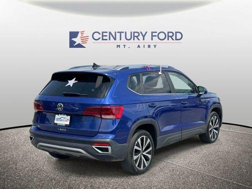 Blue Dusk 2024 Volkswagen Taos 1.5T SE