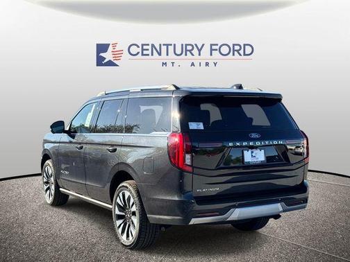 Dark Matter Gray Metallic 2026 Ford Expedition Platinum