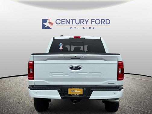 Oxford White 2023 Ford F-150 XLT