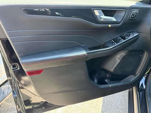 Black Metallic 2023 Ford Escape ST-Line Select