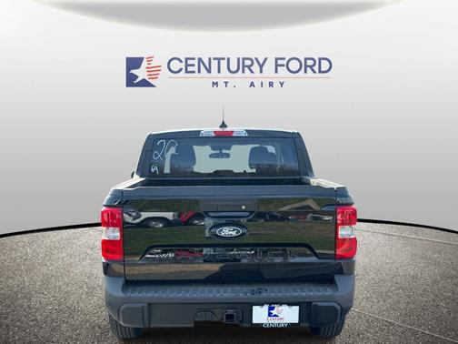 Shadow Black 2026 Ford Maverick XLT