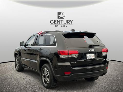 2020 Jeep Grand Cherokee Laredo