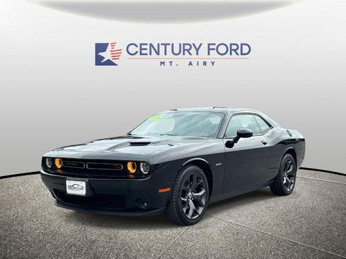 Pitch Black Clearcoat 2018 Dodge Challenger R/T