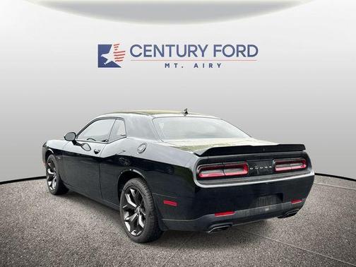 Pitch Black Clearcoat 2018 Dodge Challenger R/T