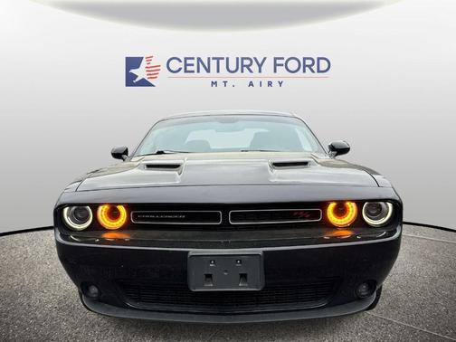 Pitch Black Clearcoat 2018 Dodge Challenger R/T