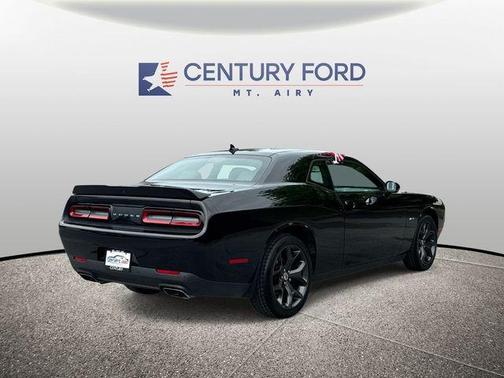 Pitch Black Clearcoat 2018 Dodge Challenger R/T