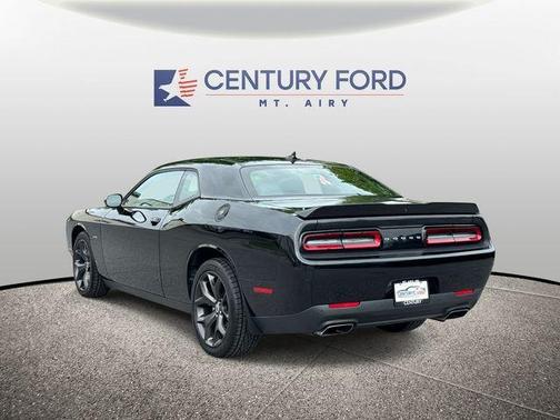Pitch Black Clearcoat 2018 Dodge Challenger R/T