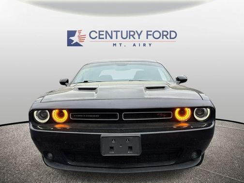 Pitch Black Clearcoat 2018 Dodge Challenger R/T