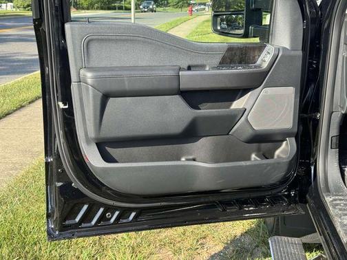 2025 Ford F-350 Lariat Super Duty