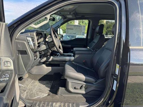 2025 Ford F-350 Lariat Super Duty