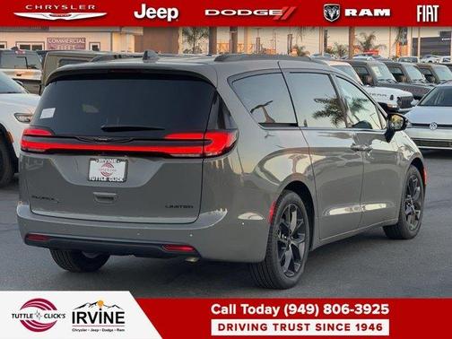 2025 Chrysler Pacifica Limited