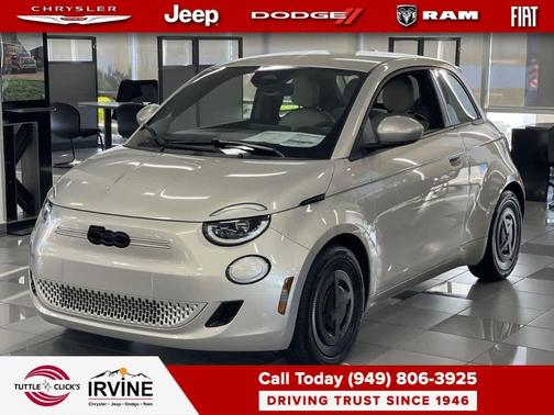 2025 FIAT 500e Base